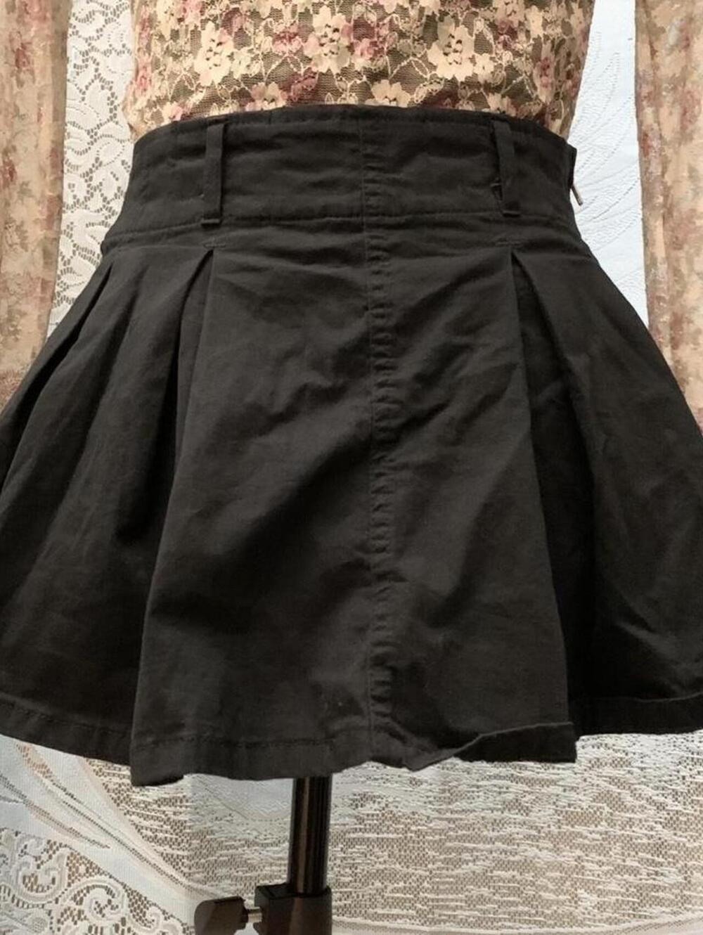 MINI pleated gothic grunge skater skirt.